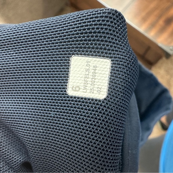 Lululemon Wunder Under SmoothCover High Rise Tight 21” - Picture 4 of 4